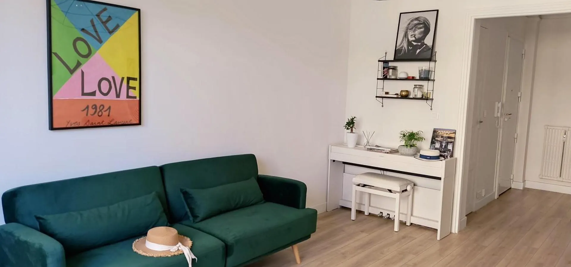 2 Bedroom Apartment In The City Center Aix-en-Provence Frankrike